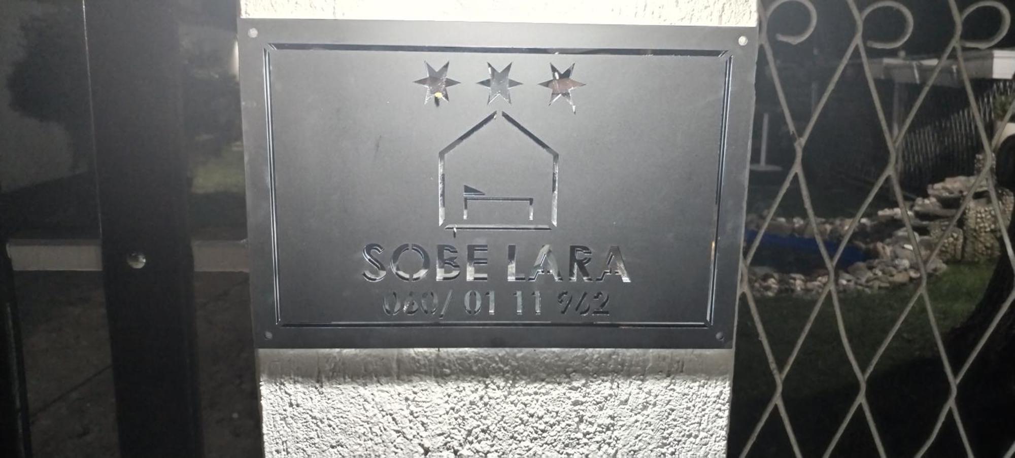 ドニー・ミラノヴァツSobe Laraアパートメント エクステリア 写真